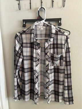 Just be size medium shirt
